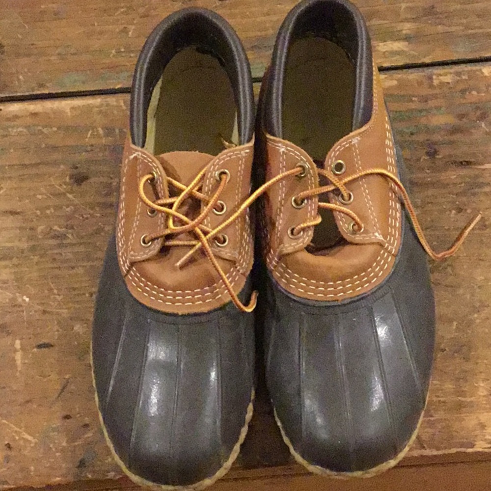 Men's Llbean duck boots.